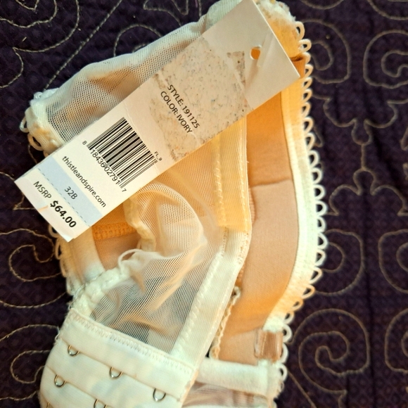 Thistle and Spire strapless lace bra - Picture 2 of 3